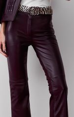 Calça de Couro Mini Flare Vinho