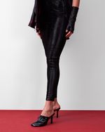 Calça de Couro Skinny Preto Craquelado