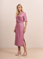 Vestido de Couro Midi com Cinto Rosa
