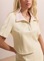 Blusa de Couro Polo Amarela com Viés Rosa Claro