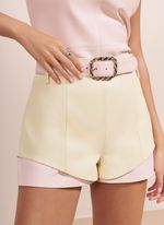 Mini Shorts de Couro Amarelo com Detalhes Rosa Claro