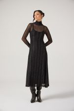 Vestido de Tule Preto com Fio Prata