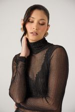 Blusa de Tule Preta com Fios Prata