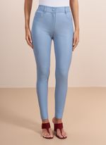 Calça de Couro Skinny com Helanca Azul Clara