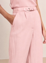 Calça de Tecido Plano com Detalhes de Couro Rosa