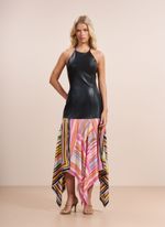 Vestido de Couro Preto com Lenço de Seda