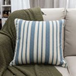 Almofada Listrada Monaco Kacyumara Off White e Azul