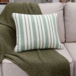 Almofada Listrada Monaco Kacyumara Off White e Verde Água