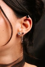 Piercing Square BW