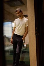 CAMISETA COM ALGODÃO E LINHO