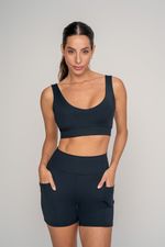 Top essence - Preto