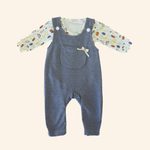 CONJUNTO JARDINEIRINHA JEANS COM BODY ESTAMPADO FRUIT