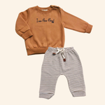 CONJUNTO BEBÊ MENINO BLUSA MOLETOM E CALÇA SARUEL EM MALHA LISTRADA