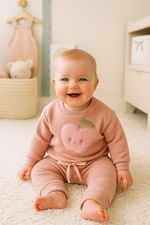 CONJUNTO BEBÊ MENINA DE FRIO COM BORDADO DE MAÇÃ