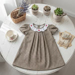 VESTIDO  COM GOLA BORDADA PARA BEBÊ