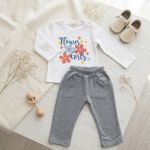 CONJUNTO INFANTIL MENINA COM BLUSA ESTAMPADA FLORES E CALÇA