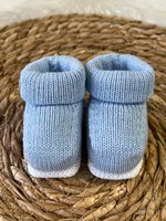 SAPATINHO BEBÊ AZUL COM DETALHE BRANCO