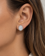 Brinco Oval Cravejado Moissanite 6x8mm