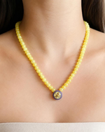 Colar Curto Jade Amarela