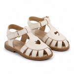 Sandália Infantil Laranjeiras Off White Fechada com Coração
