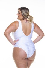 Maiô Plus Size Com Bojo Sem Recortes Branco Texturizado