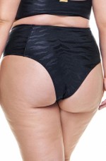 Hot Pant Plus Size Drapeada Na Frente Preto Texturizado