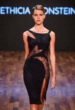Vestido Curto e Renda - SOB ENCOMENDA