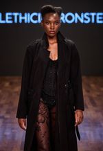 Sobretudo Renda Lace Affair - SOB ENCOMENDA