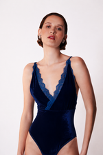 Body de Veludo e Renda Le Bleu