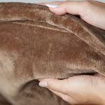 Cama para cachorro impermeável FLUFFY tamanho M