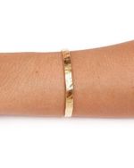 Bracelete Slim Martelado Dourado