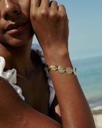 Pulseira Medalhas Fosca Dourada