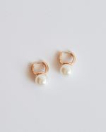 Argola Pérola Shell Dourado