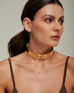 Maxi Choker Martelada Dourada