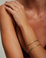 Bracelete Curva Prateado