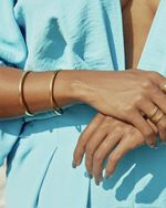Bracelete Curva Bibi Dourado