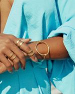 Bracelete Circulo Vazado Dourado