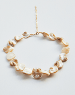 Choker Medalha Madre Pérola