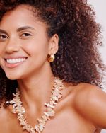 Brinco Gota Curvada Bold Dourado 