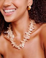 Brinco Gota Curvada Bold Dourado 