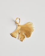 Brinco Leque Folhagem Dourado
