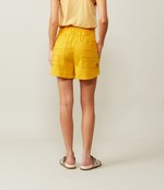 SHORTS PREGAS - AMARELO