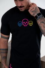 Camiseta Trinity Caveiras Colors c/ Pedraria
