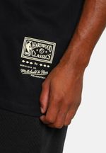 Camiseta Oversized Mitchell & Ness NBA  Los Angeles Lakers Cards  Magic Johnson MN546