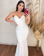 {Carla} Vestido Longo Sereia Alça Fina Trançado nas Costas (Branco Off)