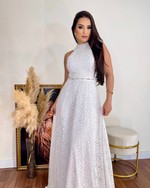 {Cíntia} Vestido Longo Rodado Gola Alta em Renda Detalhes em Guipure (Branco Off)