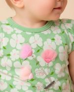 Macacão Bebê Menina Curto Suedine Algodão Estampado Flores Aplicadas