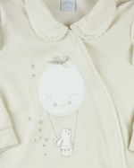 Macacao Bebe Plush Menina com Pezinho Bordado Coelhinha