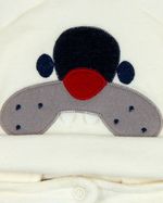 Touca de Bebe Plush com Botão Bordado de Cachorrinho Bulldog