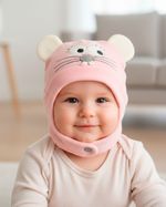 Touca de Bebe Plush com Botão Bordado de Ratinho